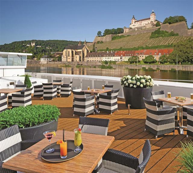 CRUCEROS SCENIC CRUISES CRUCEROS FLUVIALES CON BALCON CRUCEROS DE LUJO LUXURY RIVER CRUISES SCENIC CRUISES CRUCEROS DE LUJO RIOS DE EUROPA CRUCEROS RHIN DANUBIO AMSTERDAM BASILEA